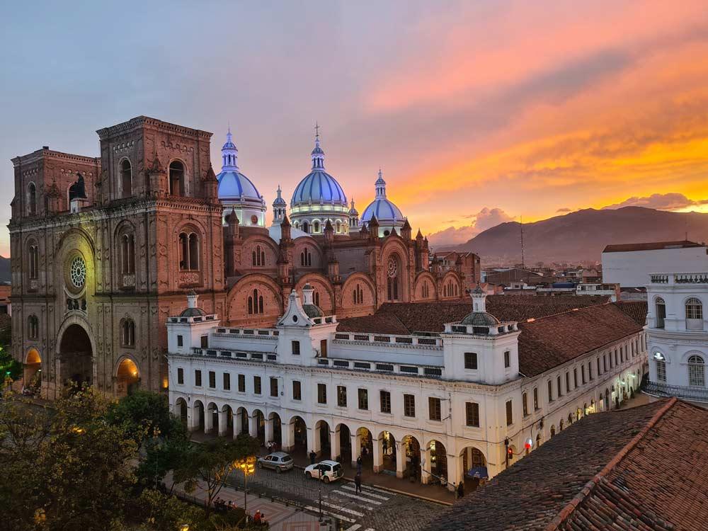 vistas desde la terraza Negroni en Cuenca Ecuador