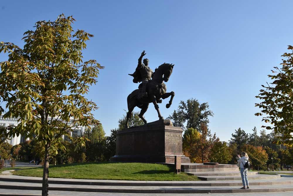 statua Amir Temur