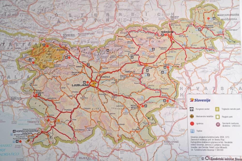 mappa con siti turistici di Slovenia