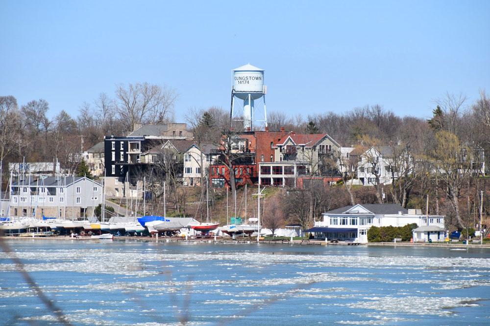 villaggio di Youngstown accanto al fiume Niagara in Canada