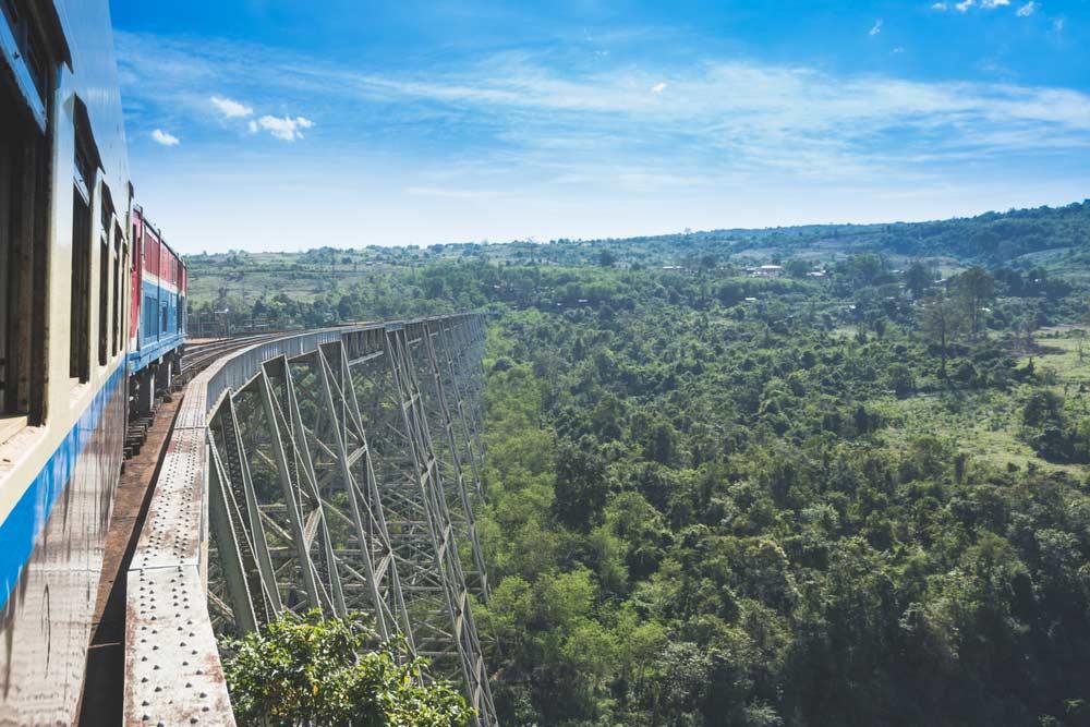 Treno del Viadotto Gokteik