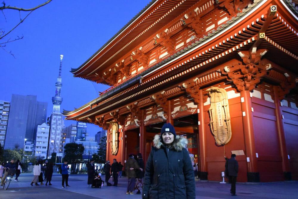 cosa visitare a tokyo: quartiere di Asakusa e tempio Senso-ji