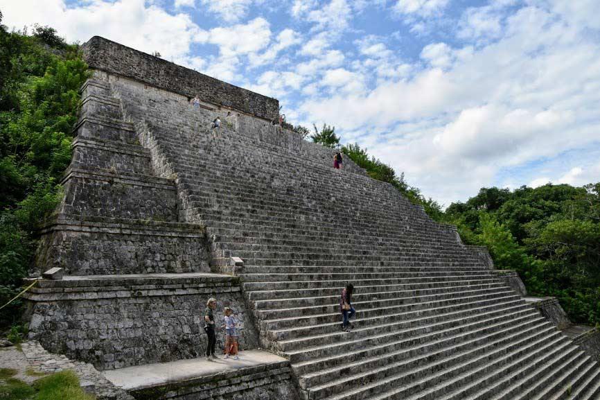 Grande Piramide e Casa delle Colombe