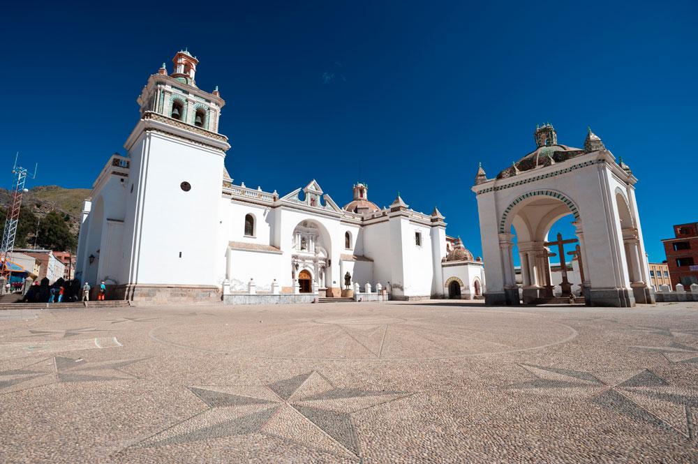 cosa vedere e fare a Copacabana Bolivia Basilica di Nostra Signora di Copacabana
