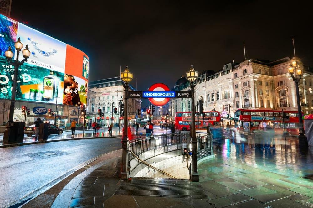 Piccadilly Circus Londra