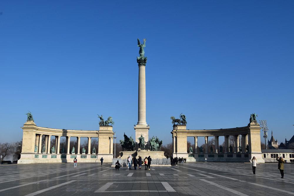 Piazza degli Eroi Budapest