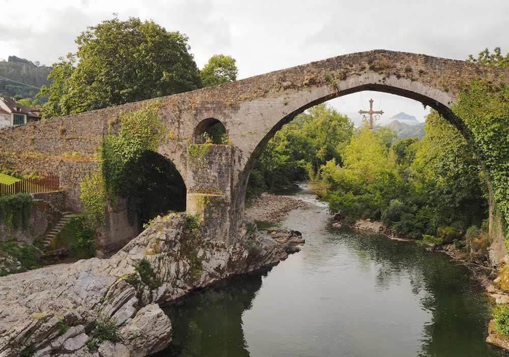 Ponte a Cangas de Onís