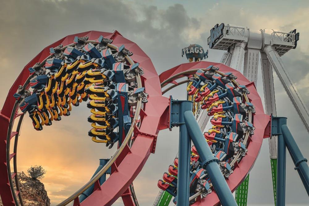 montagna russa parco attrazioni Six Flags