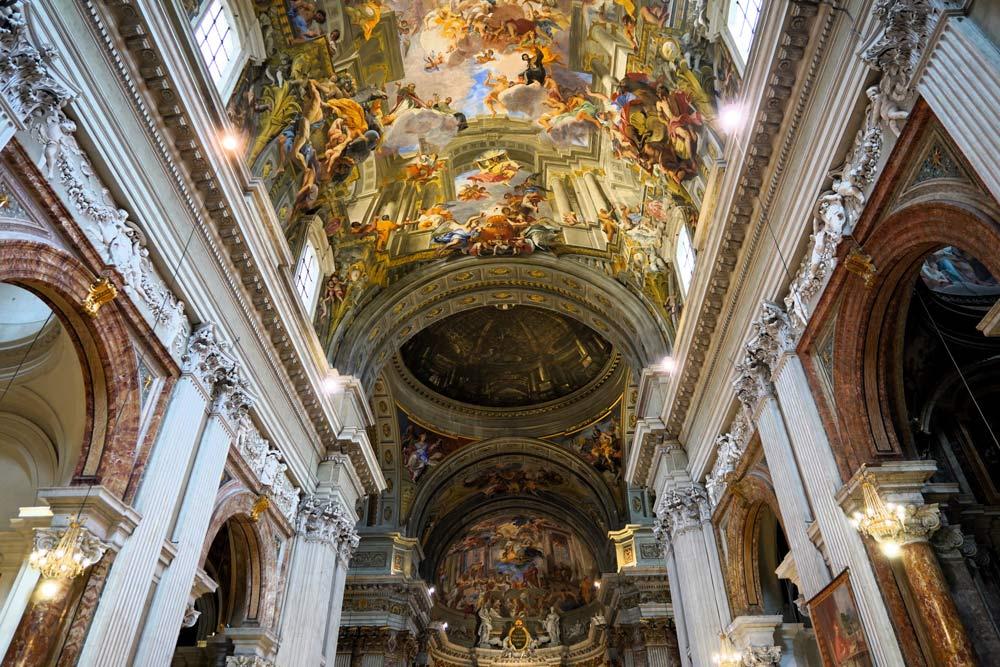 interno della Chiesa di San Ignacio di Loyola a Roma