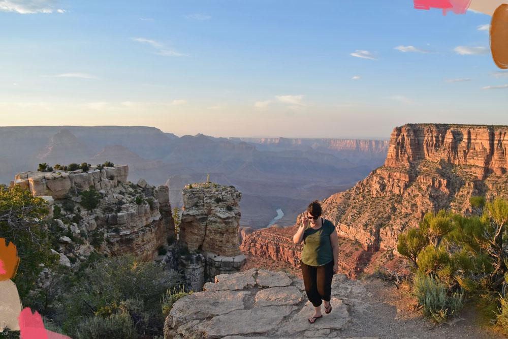 mirador gran cañón al atardecer
