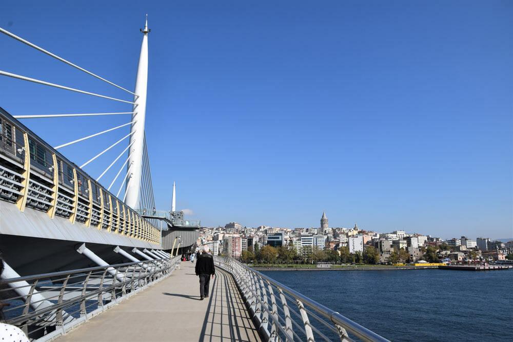 Haliç Metro Bridge sul Corno d'Oro