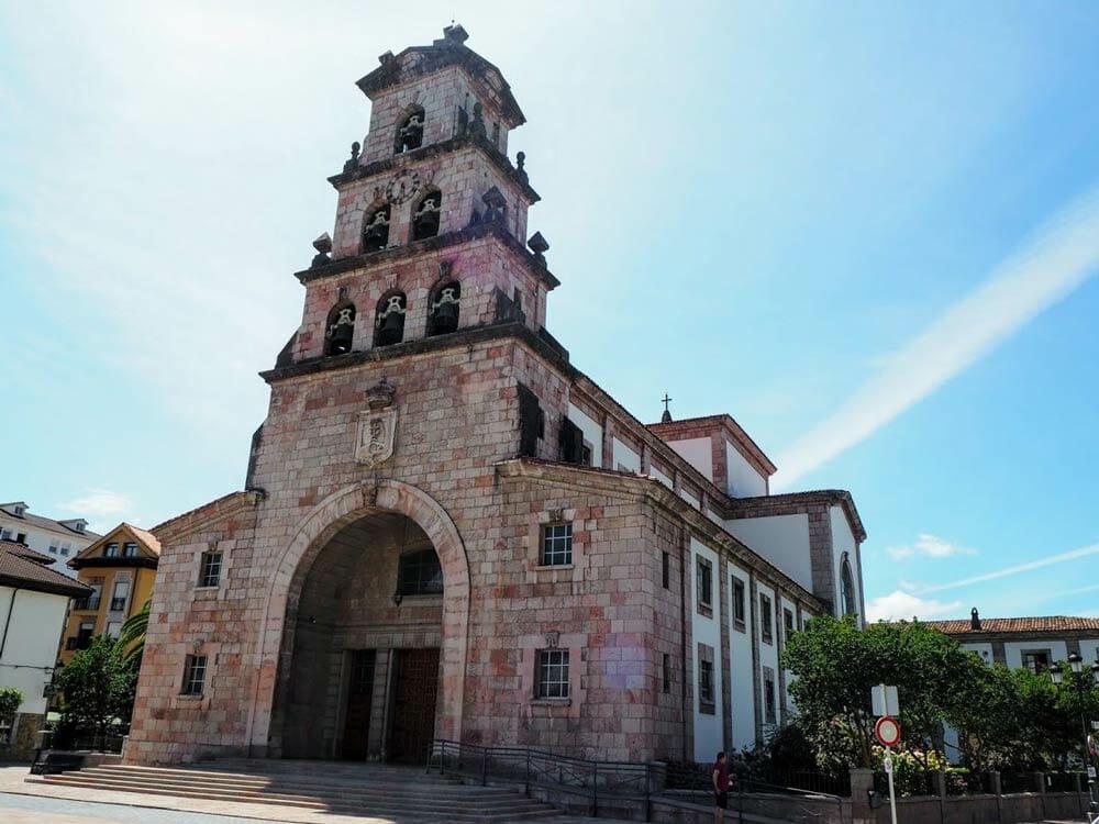 Chiesa di Nostra Signora dell'Assunzione Cangas de Onís