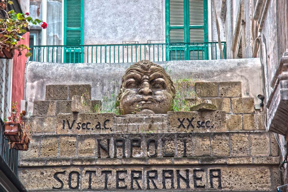 entrata ai sotterranei di napoli