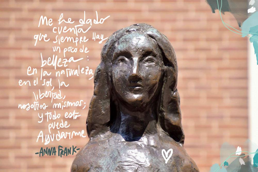 statua di anna frank ad amsterdam