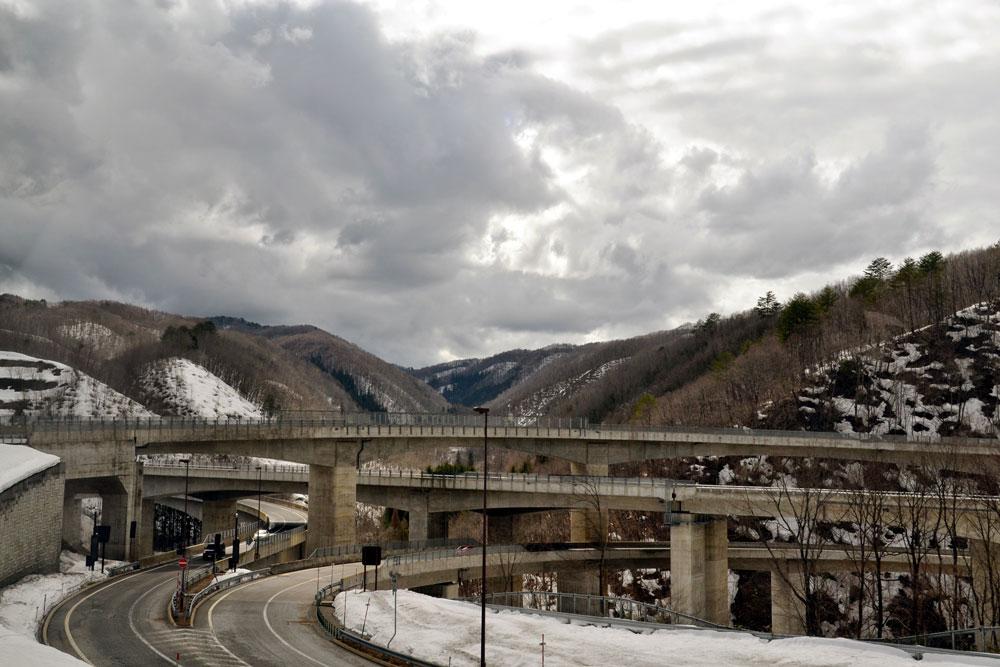 strade negli Alpi Giapponesi