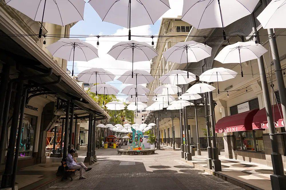 strada degli ombrelli a Port Louis Mauritius