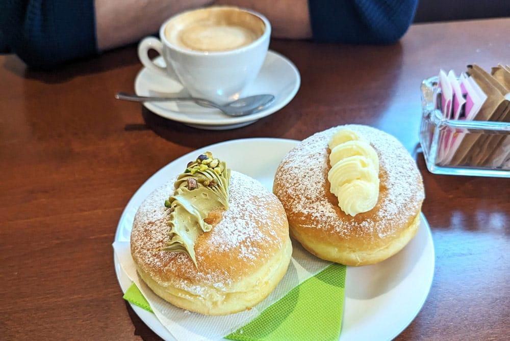 Krapfen dolce tipico delle Dolomiti