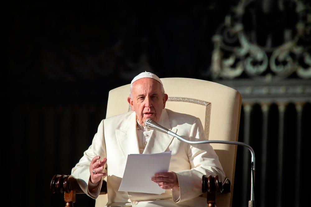 Papa Francesco durante l'audience papale in Vaticano