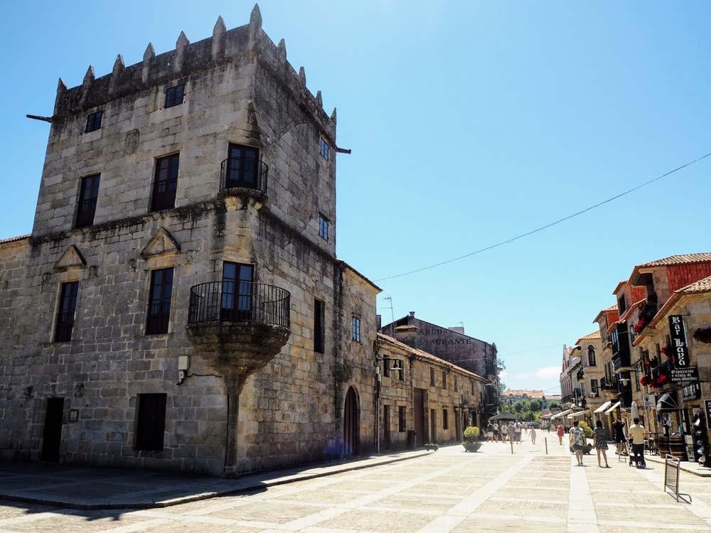 Piazza di Fefiñáns Cambados