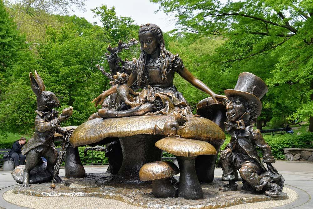 statua alice nel paese delle meraviglie, central park