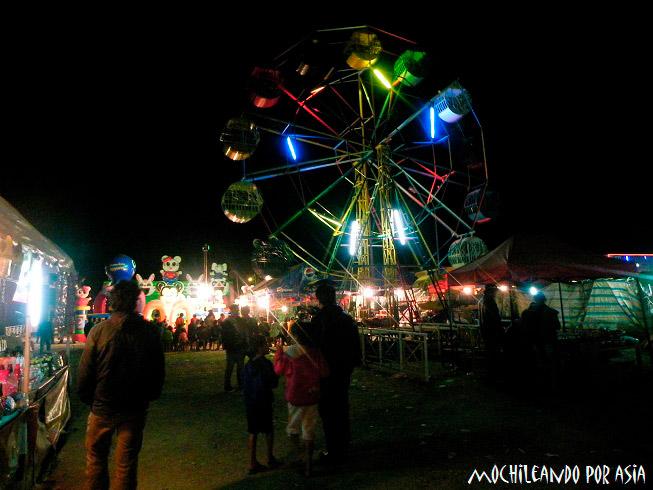 festa notturna a Phonsavan