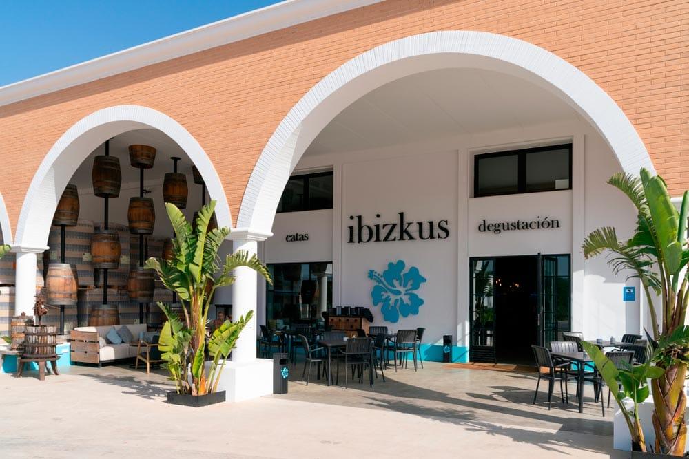 Cantina Ibizkus un piano alternativo a Ibiza