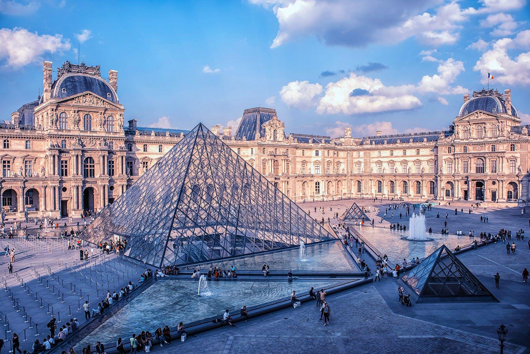 Il I arrondissement di Parigi ospita numerose delle attrazioni più famose di Parigi, tra cui il Louvre © manjik / Shutterstock