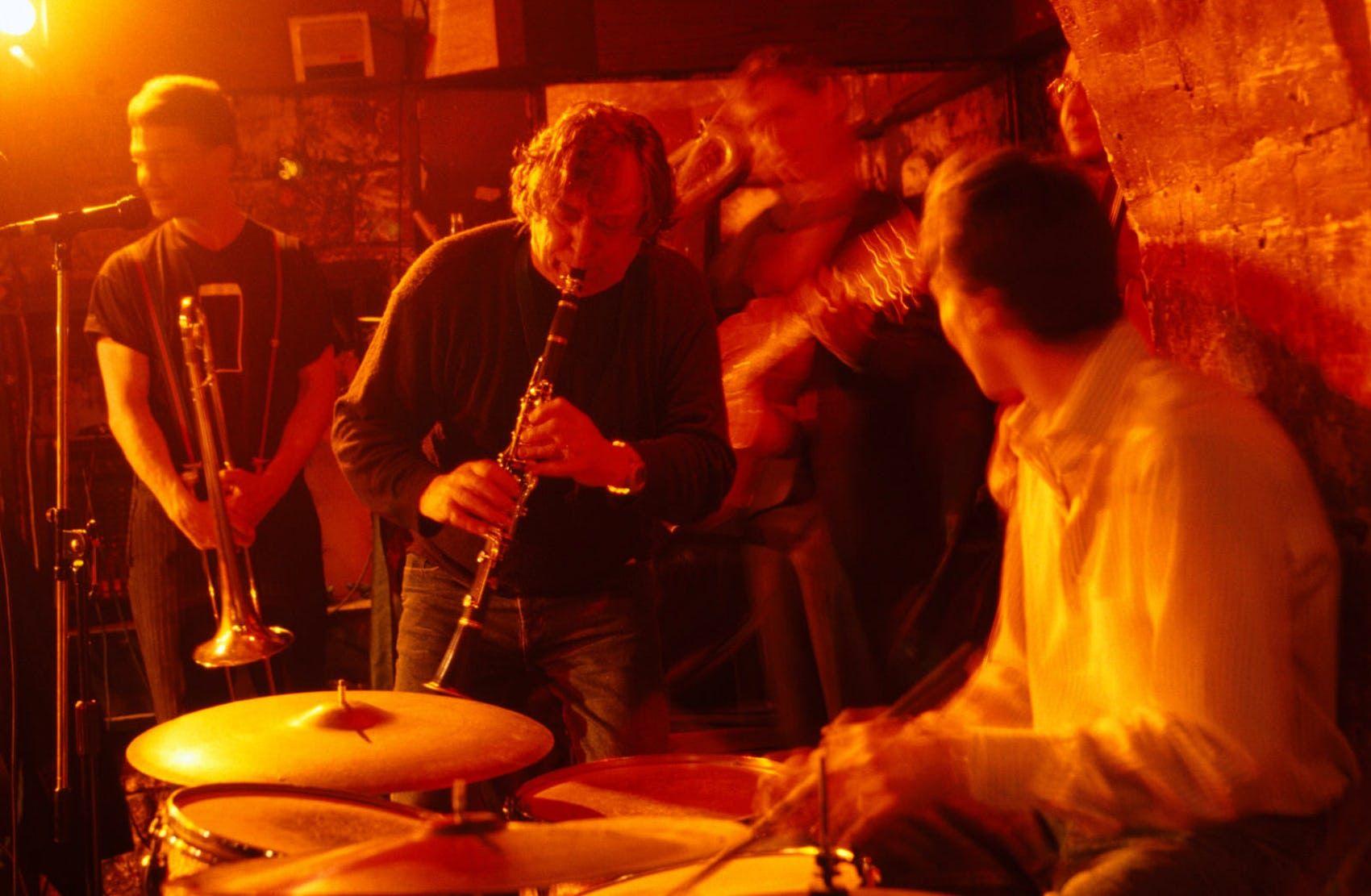 Il Quartiere Latino è un brulicare di vita quando tramonta il sole © Jean-Bernard Carillet / Lonely Planet