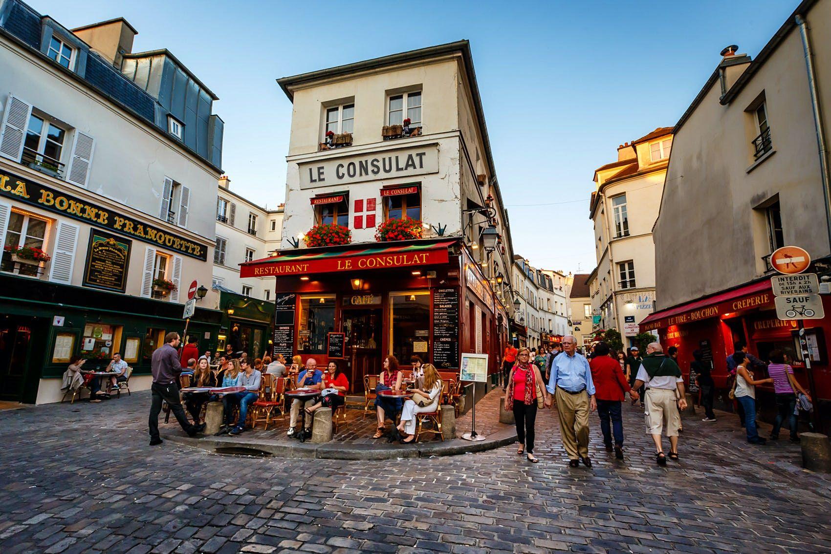 Montmartre è uno dei quartieri più famosi di Parigi © ansharphoto / Shutterstock